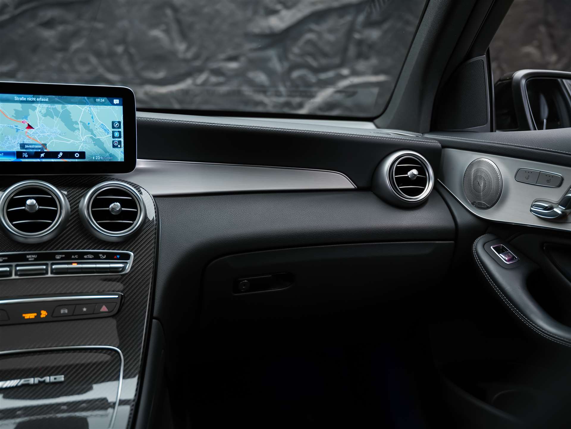 MERCEDES-BENZ GLC 63 S AMG 4Matic 9G-Tronic *CH Fahrzeug*Panorama*Sitzbelüftung*Head Up*-image-24