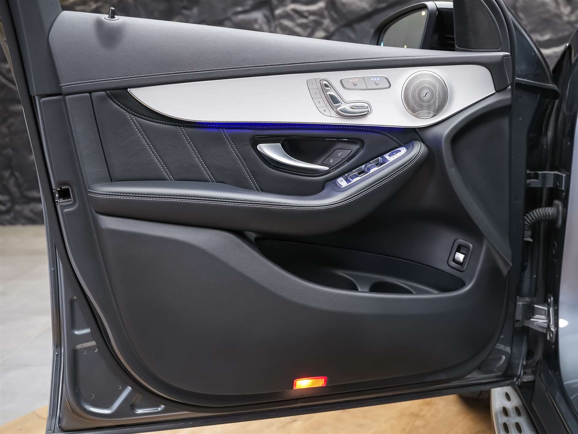 MERCEDES-BENZ GLC 63 S AMG 4Matic 9G-Tronic *CH Fahrzeug*Panorama*Sitzbelüftung*Head Up*-image-26