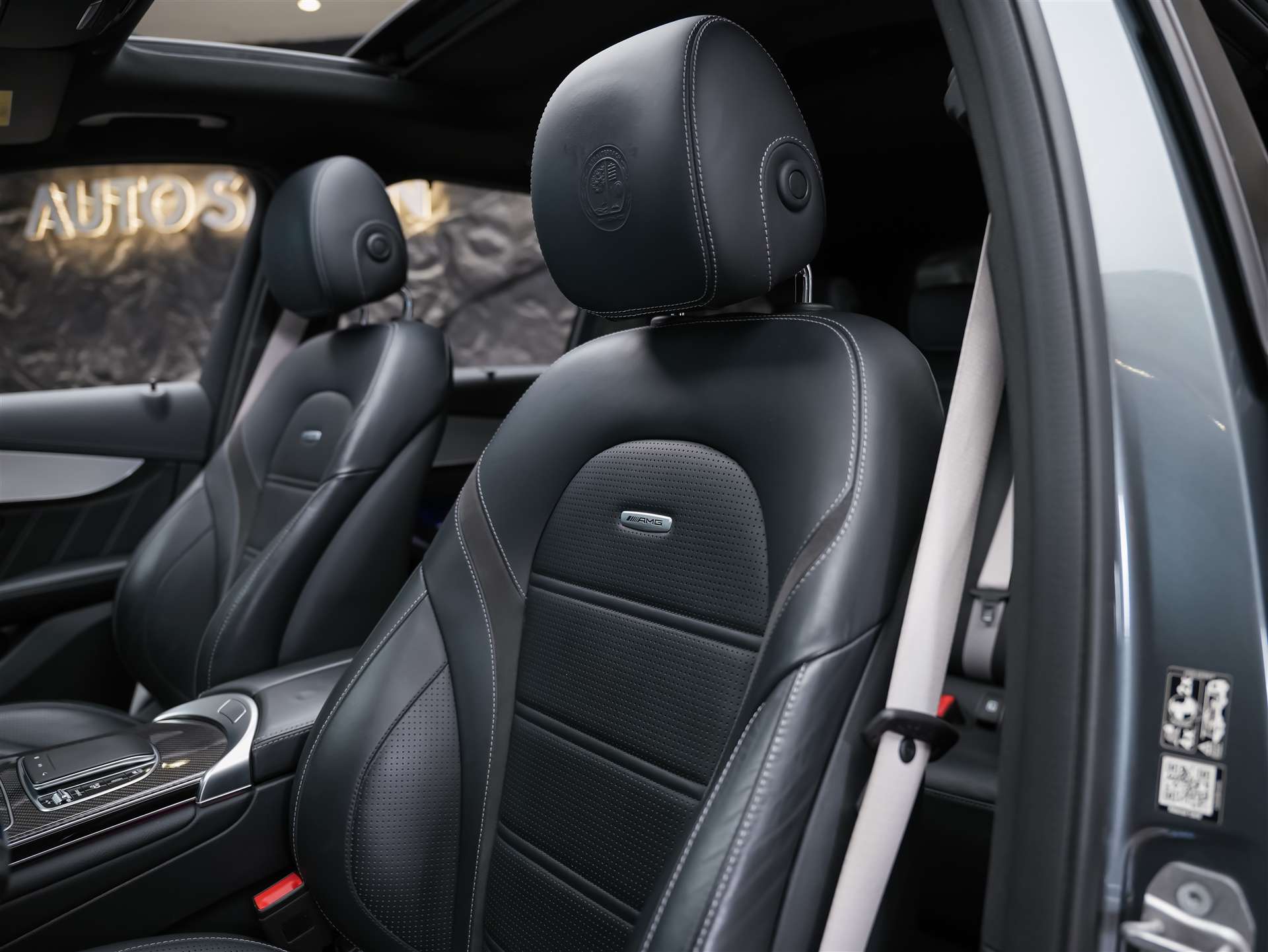 MERCEDES-BENZ GLC 63 S AMG 4Matic 9G-Tronic *CH Fahrzeug*Panorama*Sitzbelüftung*Head Up*-image-9