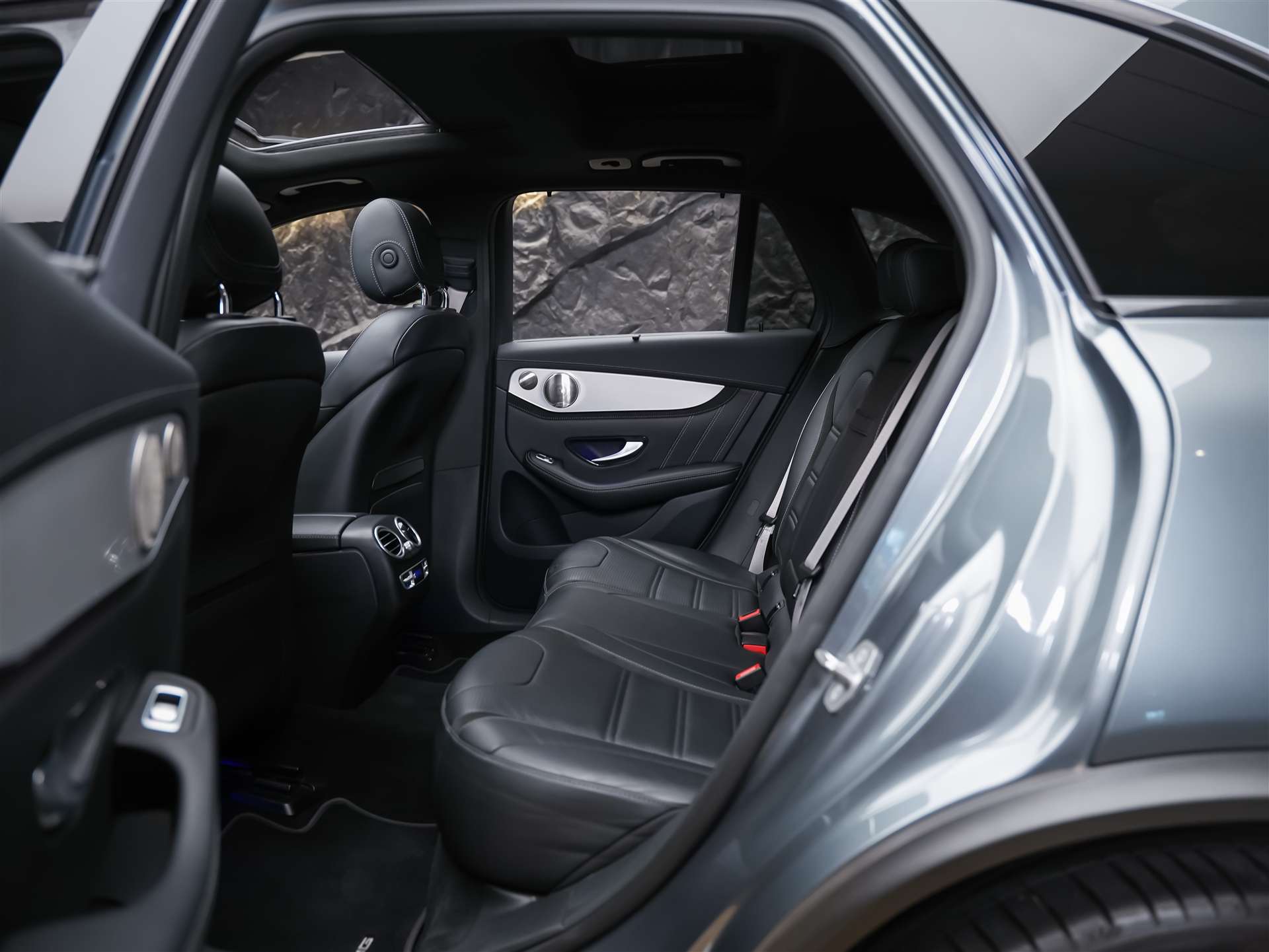 MERCEDES-BENZ GLC 63 S AMG 4Matic 9G-Tronic *CH Fahrzeug*Panorama*Sitzbelüftung*Head Up*-image-15