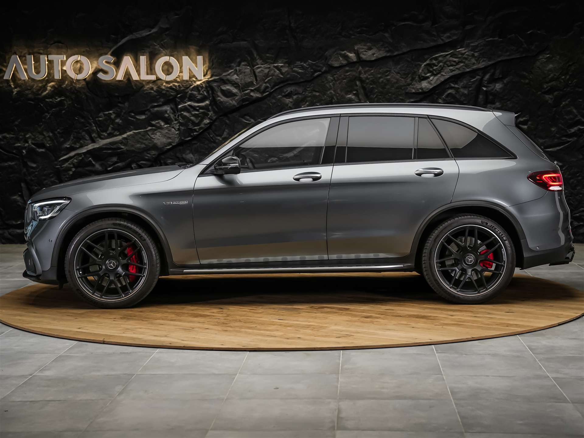 MERCEDES-BENZ GLC 63 S AMG 4Matic 9G-Tronic *CH Fahrzeug*Panorama*Sitzbelüftung*Head Up*-showroom-element-1