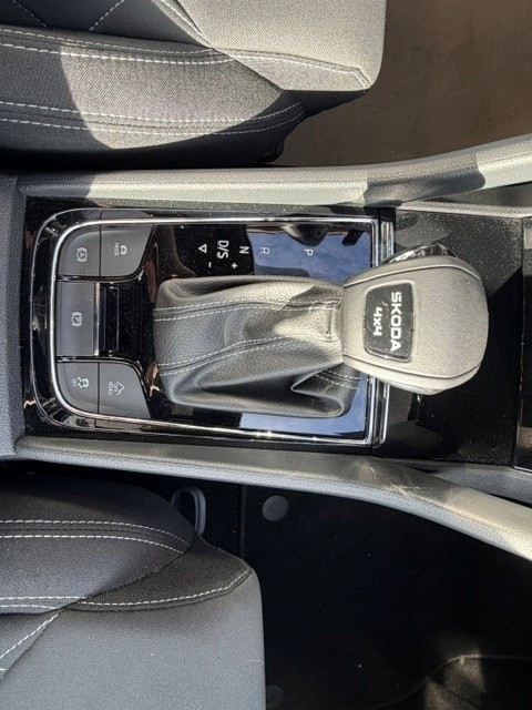 SKODA Karoq 2.0 TSI SportLine 4x4 DSG-image-11