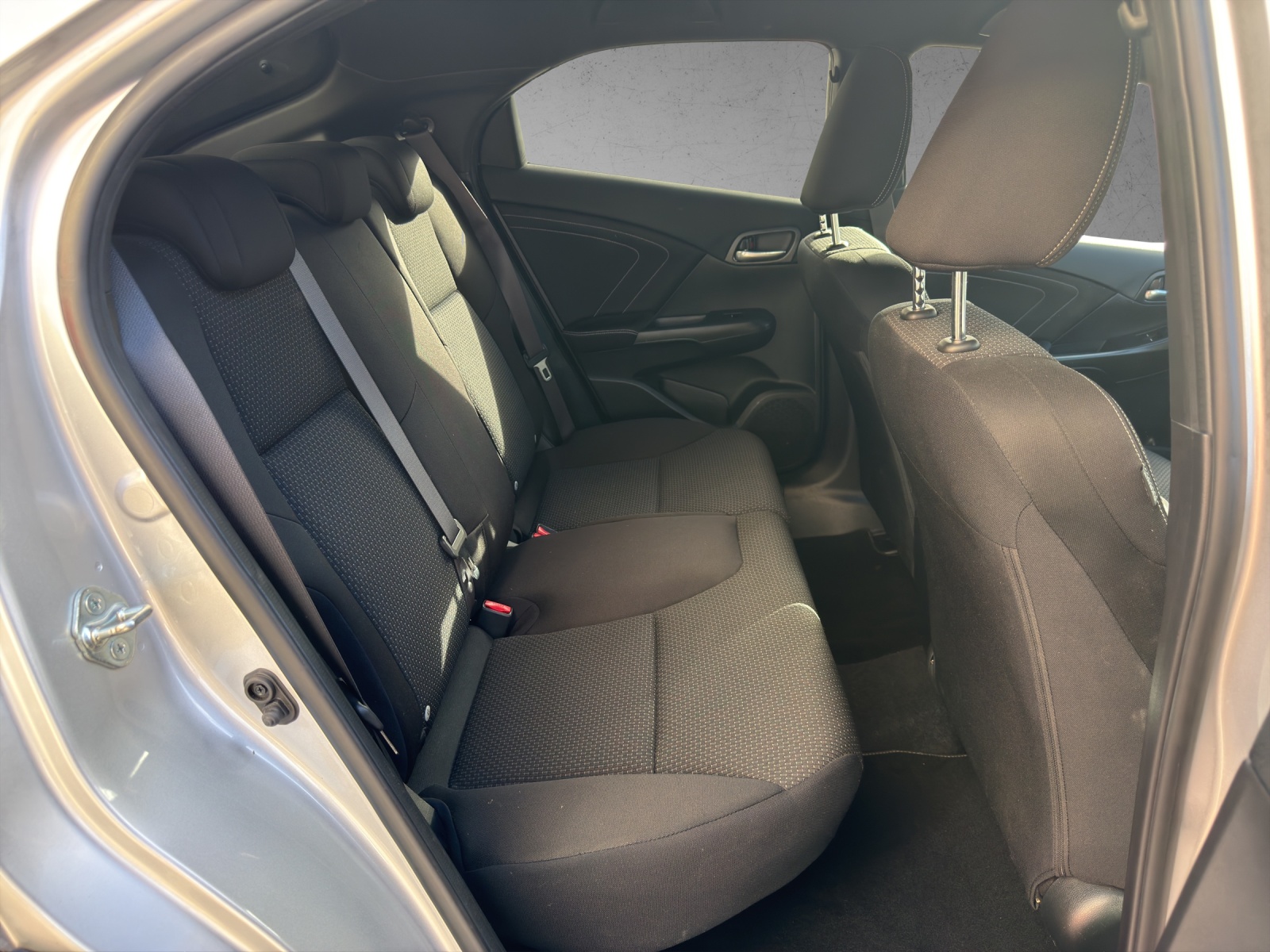 HONDA Civic 1.8 i-VTEC Lifestyle-image-11
