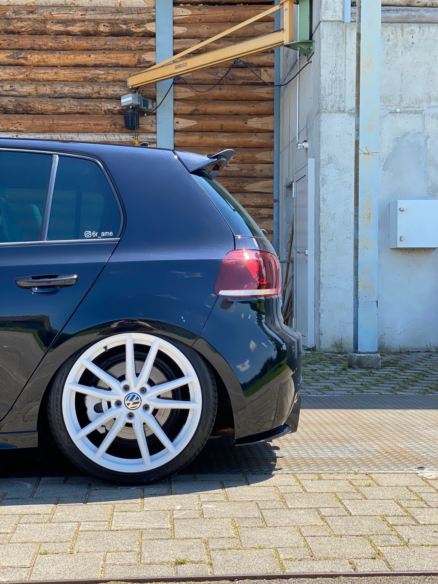 VW Golf 2.0 TSI R 4Motion DSG-image-9