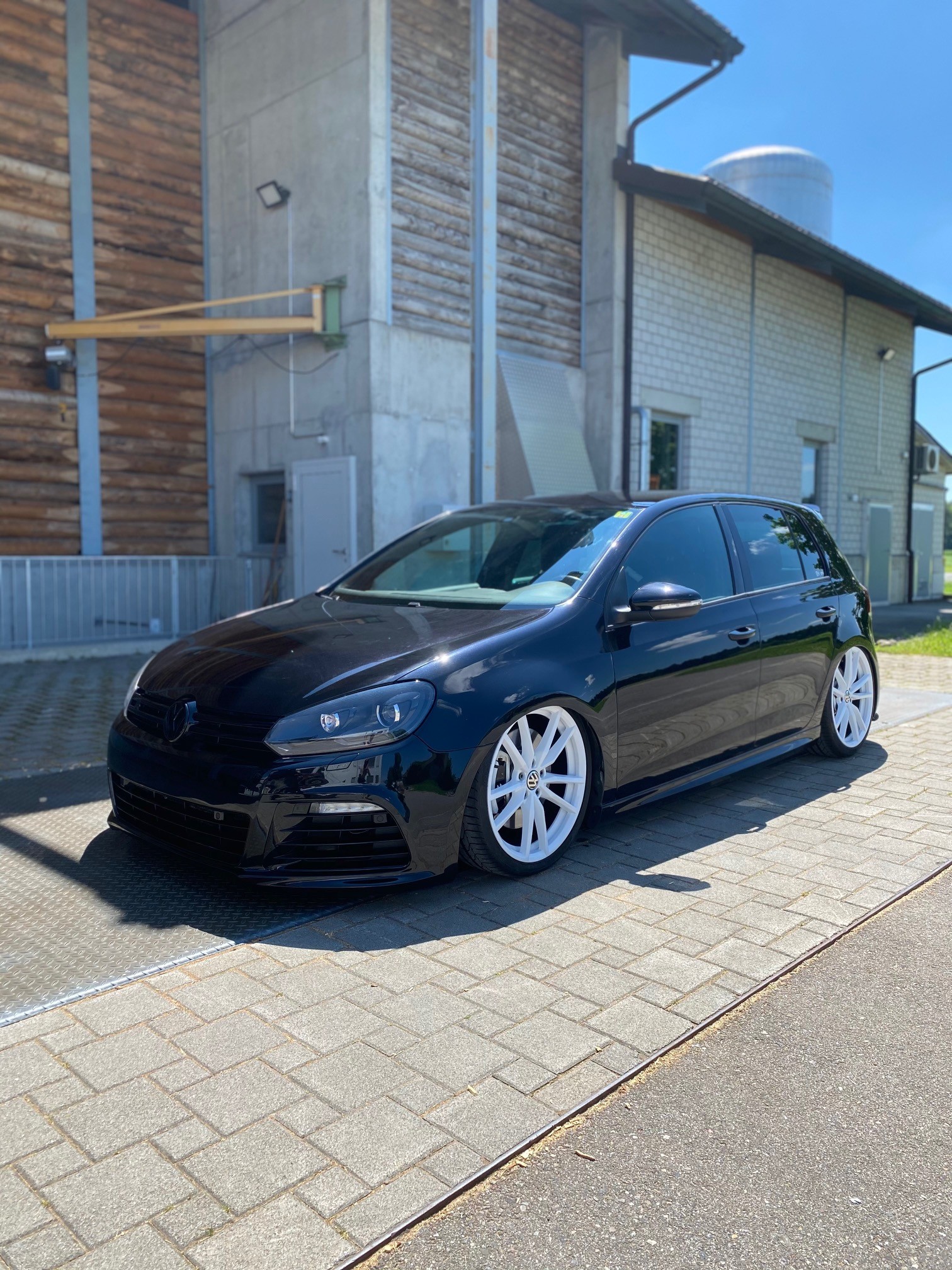 VW Golf 2.0 TSI R 4Motion DSG-image-0