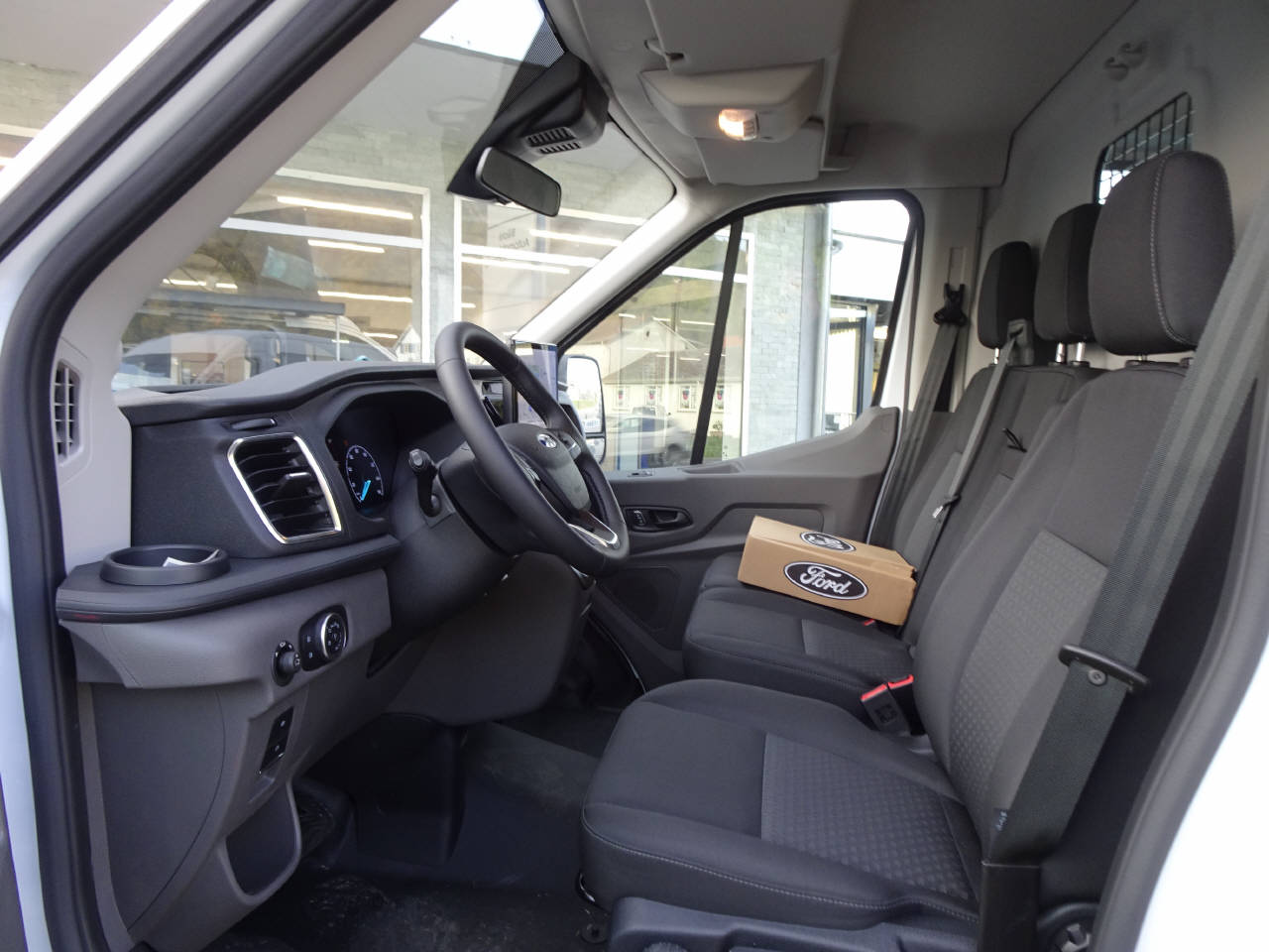 FORD E-Transit Van 350 L2 H2 Trend-image-6