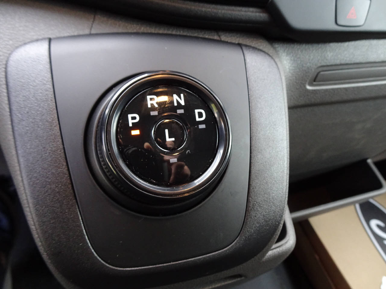 FORD E-Transit Van 350 L2 H2 Trend-image-13