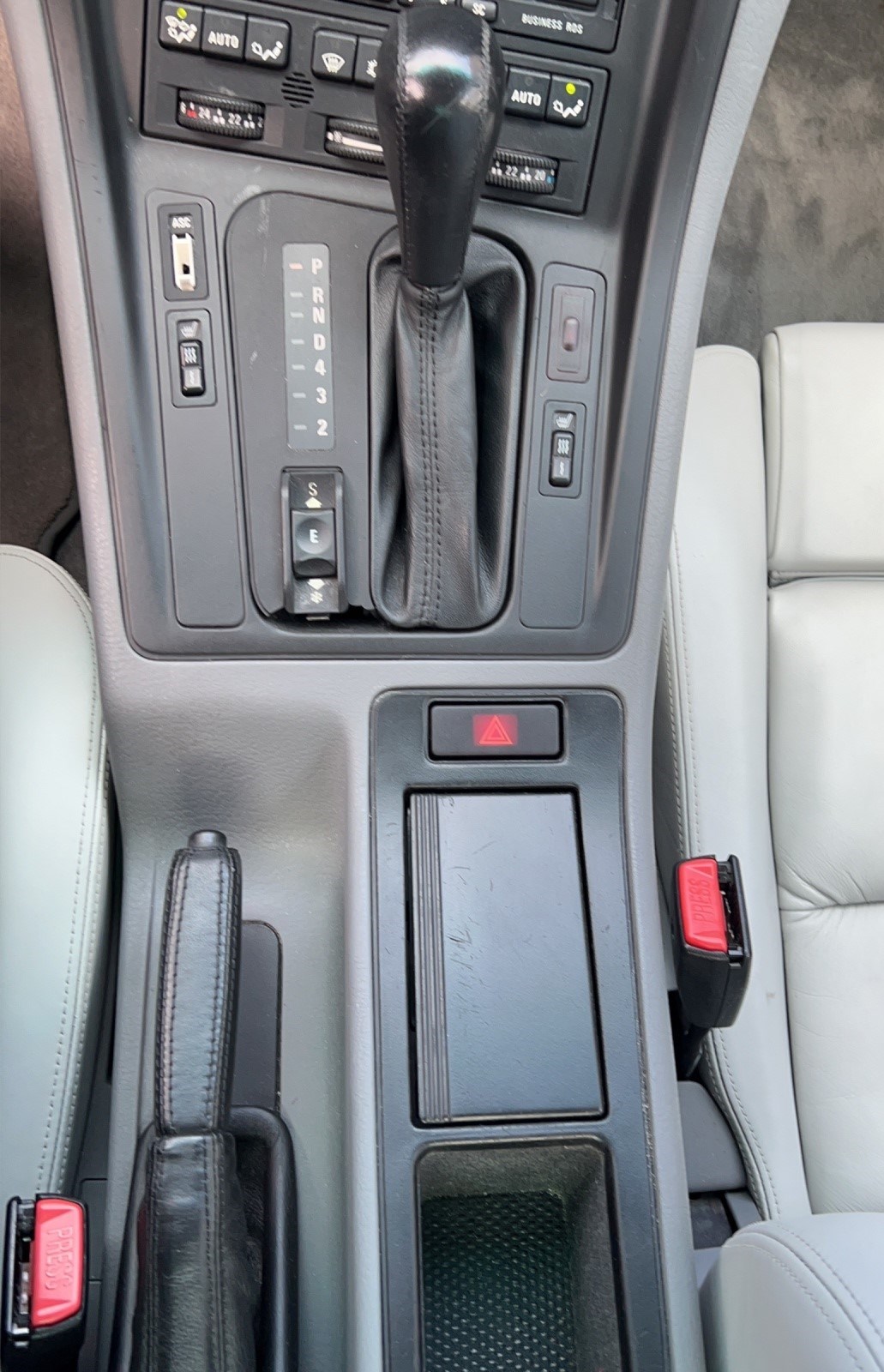 BMW 840Ci A-image-12