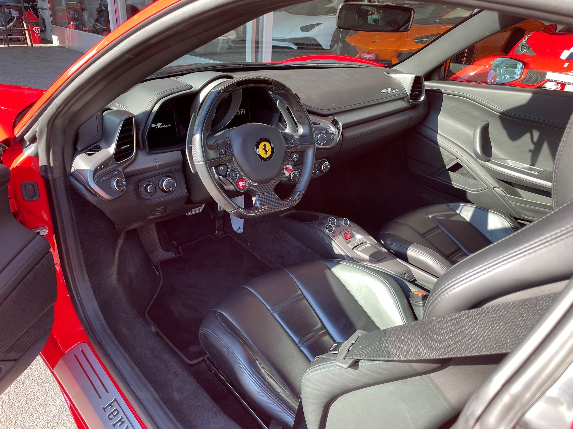 FERRARI 458 Italia 4.5 V8-showroom-element-3