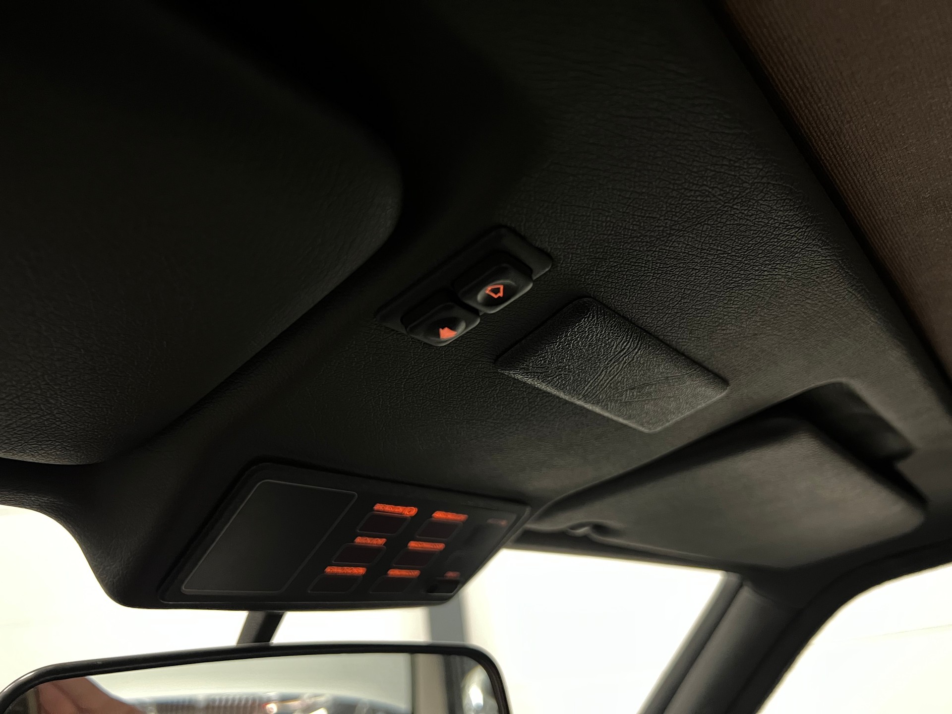 BMW 325iX A-image-29