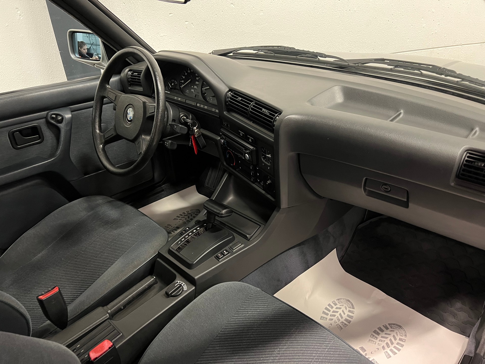 BMW 325iX A-image-20