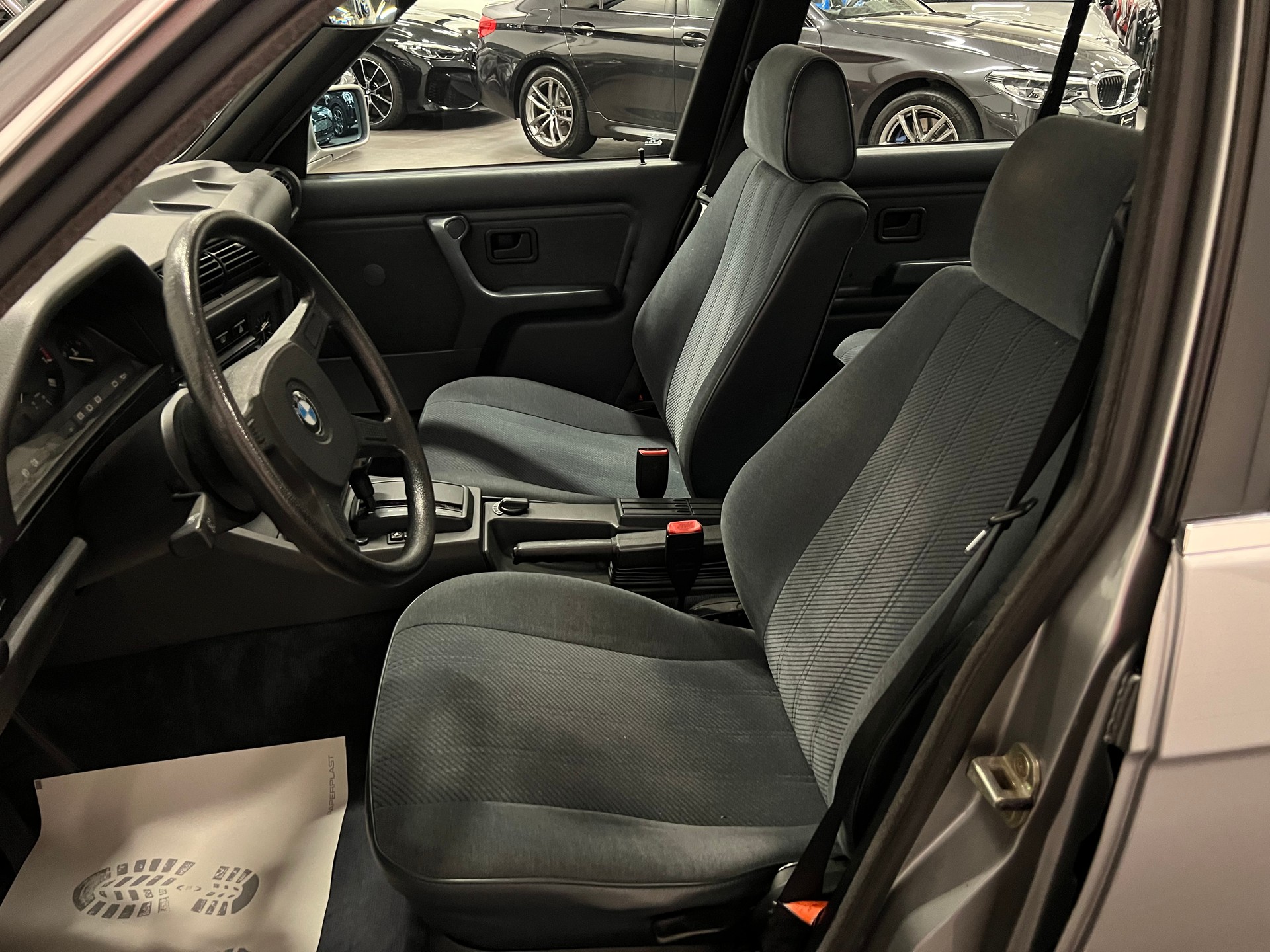 BMW 325iX A-image-17