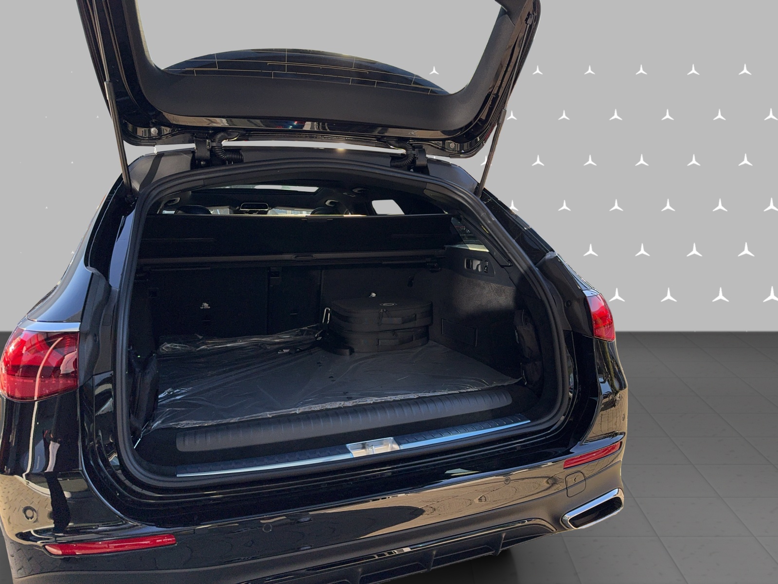 MERCEDES-BENZ E 300 de T 4Matic 9G-Tronic-image-6