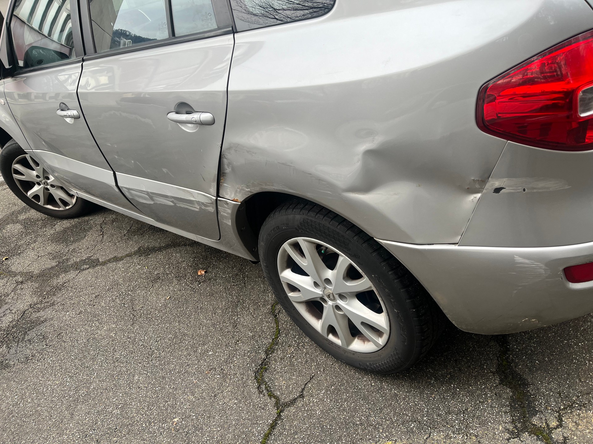 RENAULT Koleos 2.5 Dynamique 4x4-image-5
