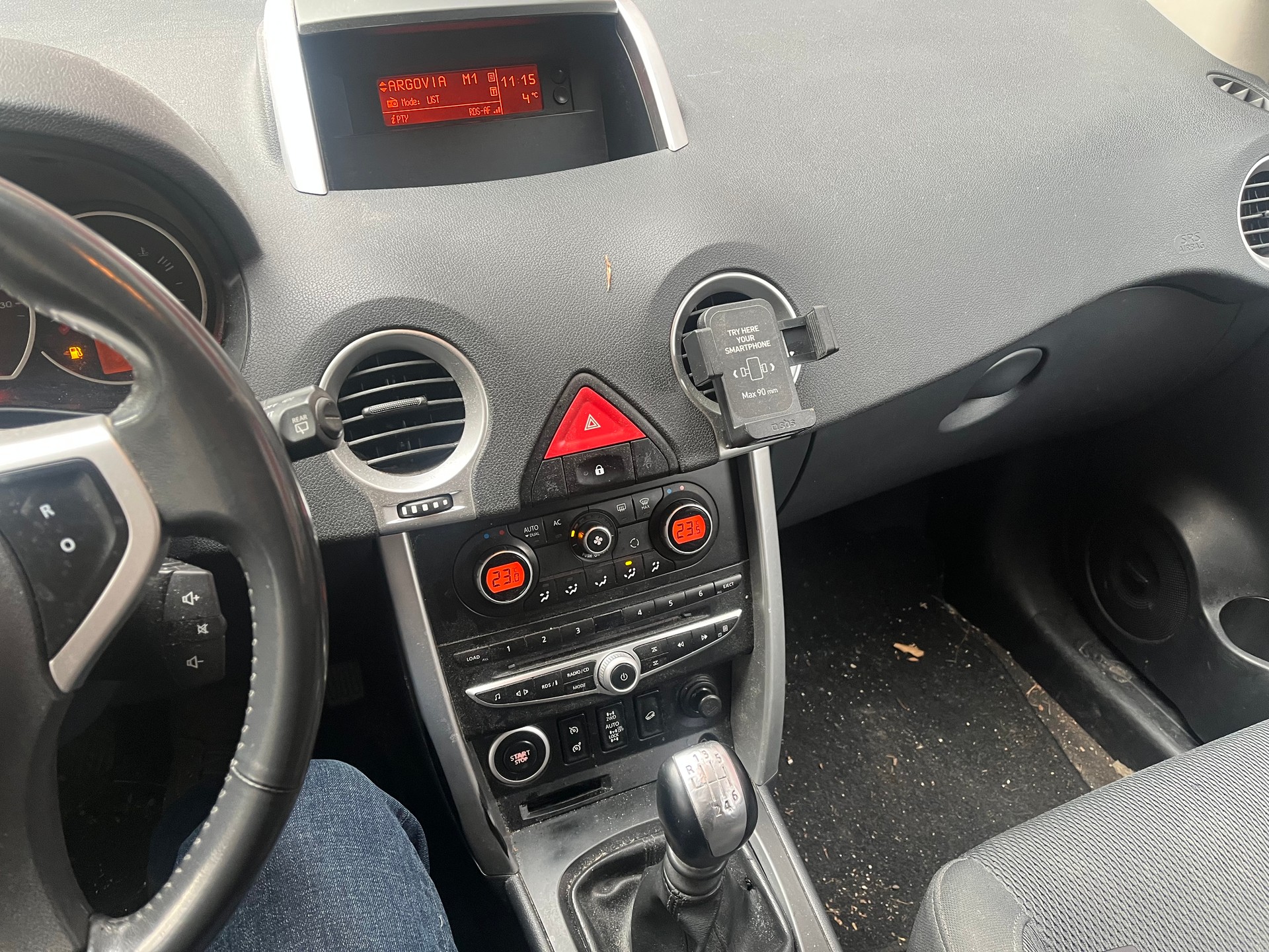 RENAULT Koleos 2.5 Dynamique 4x4-image-7