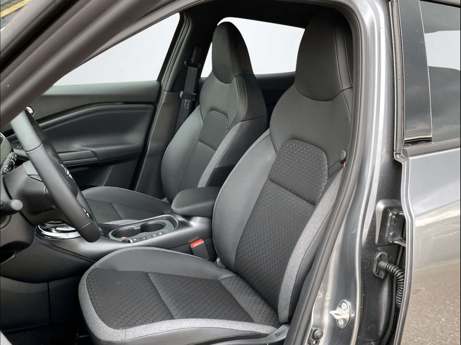 NISSAN Juke 1.6 Hybrid N-Connecta-image-14