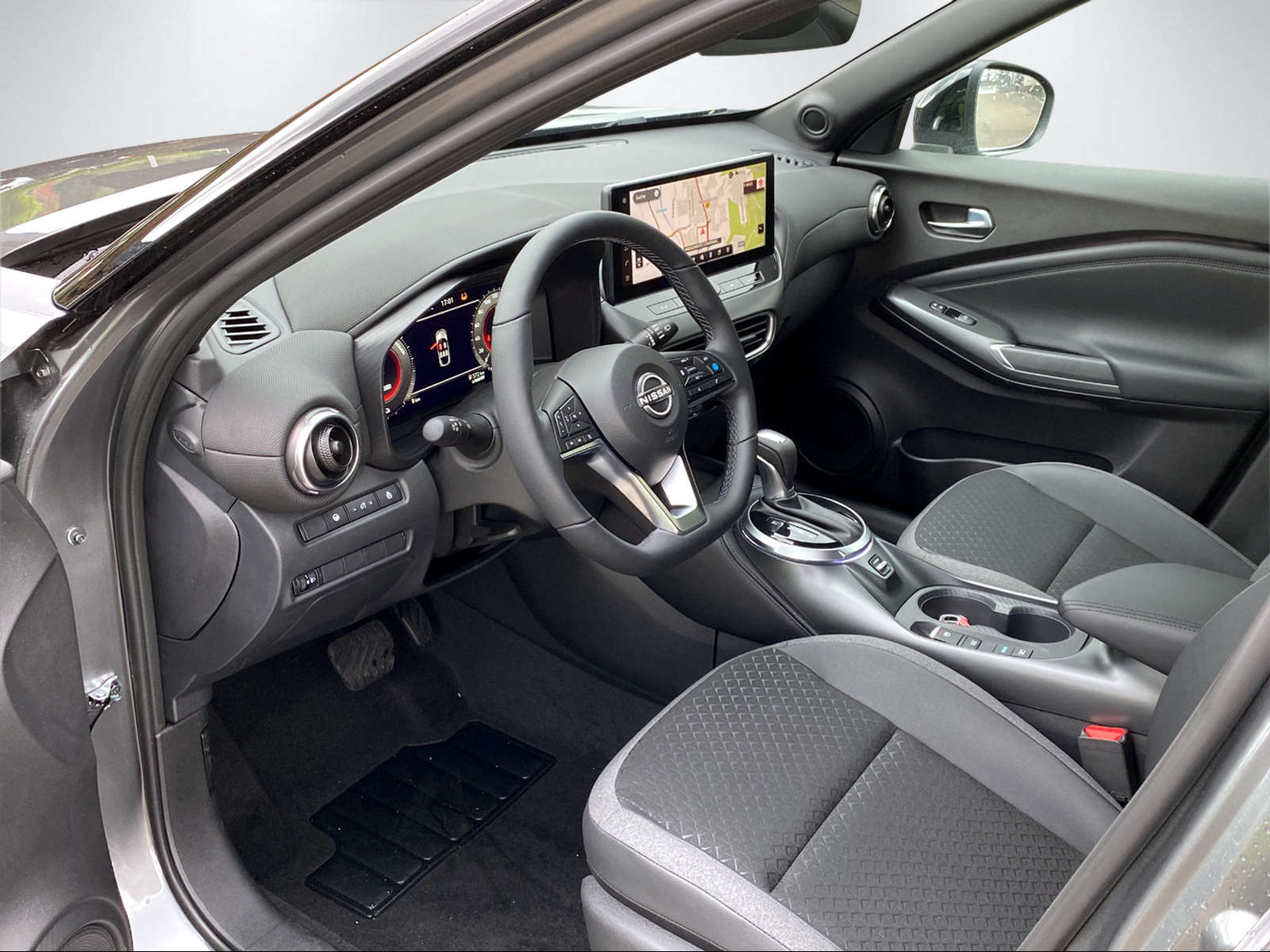 NISSAN Juke 1.6 Hybrid N-Connecta-image-13