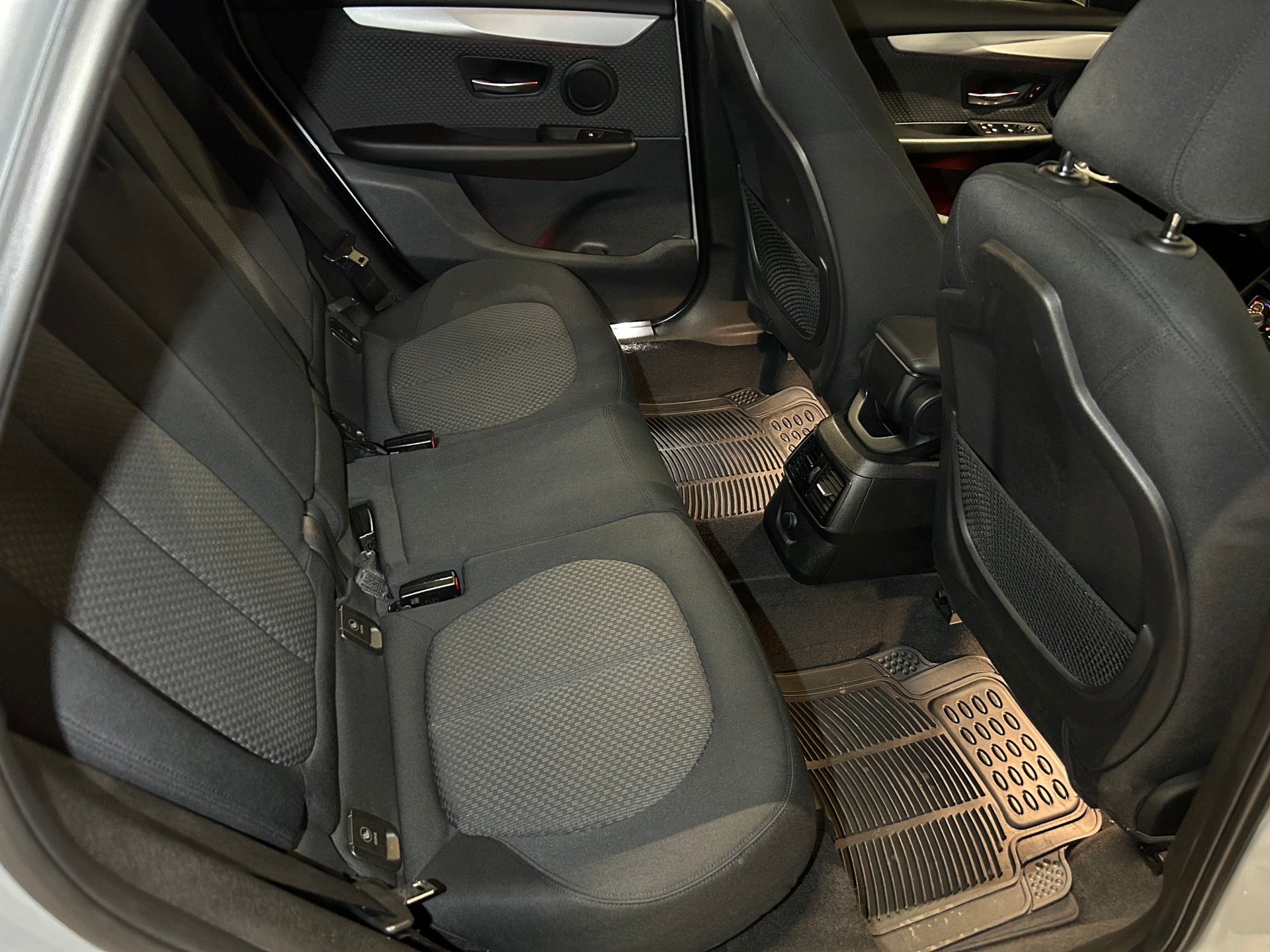 BMW 225i xDrive Active Tourer Steptronic-image-13