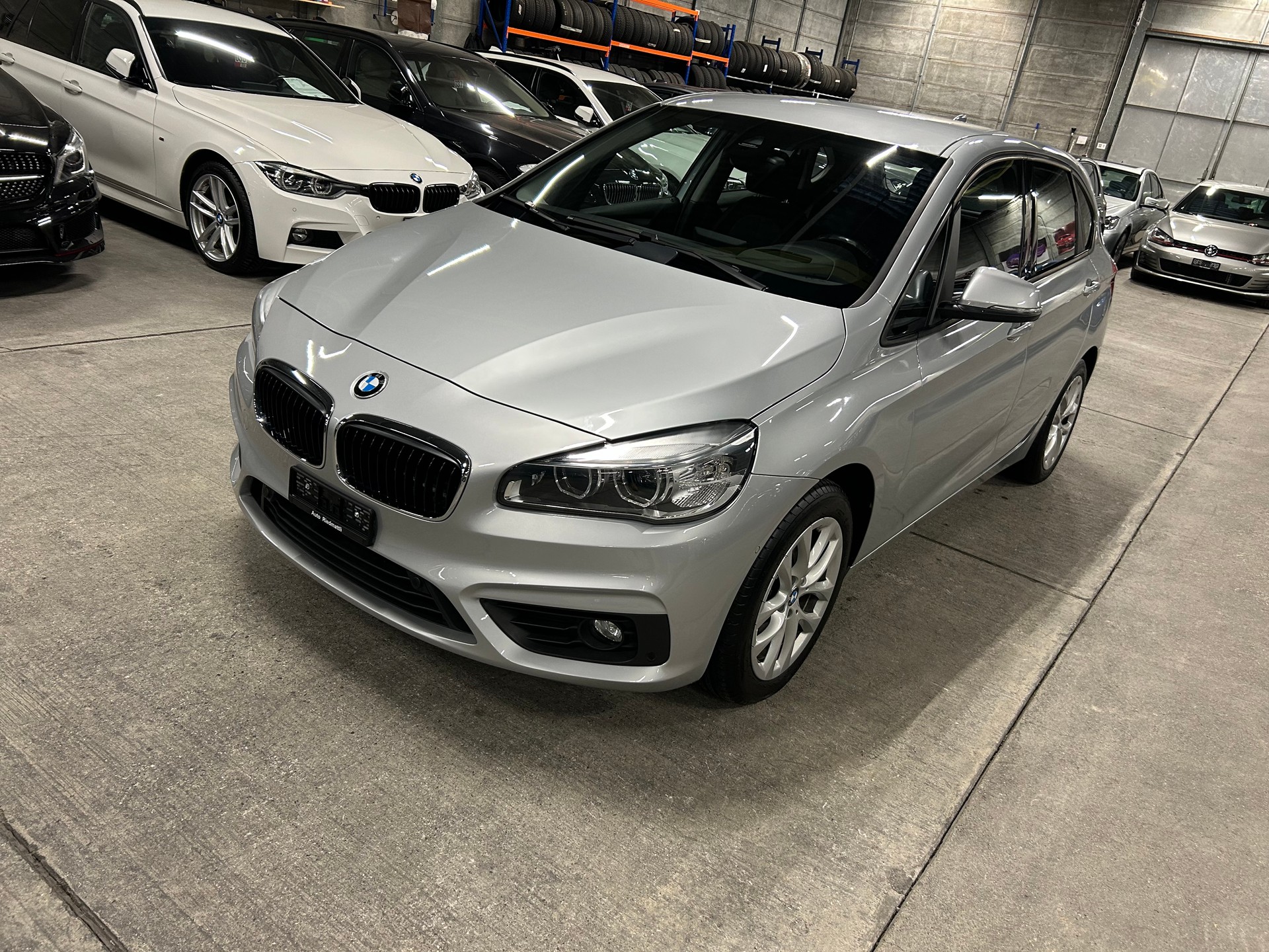 BMW 225i xDrive Active Tourer Steptronic-image-6