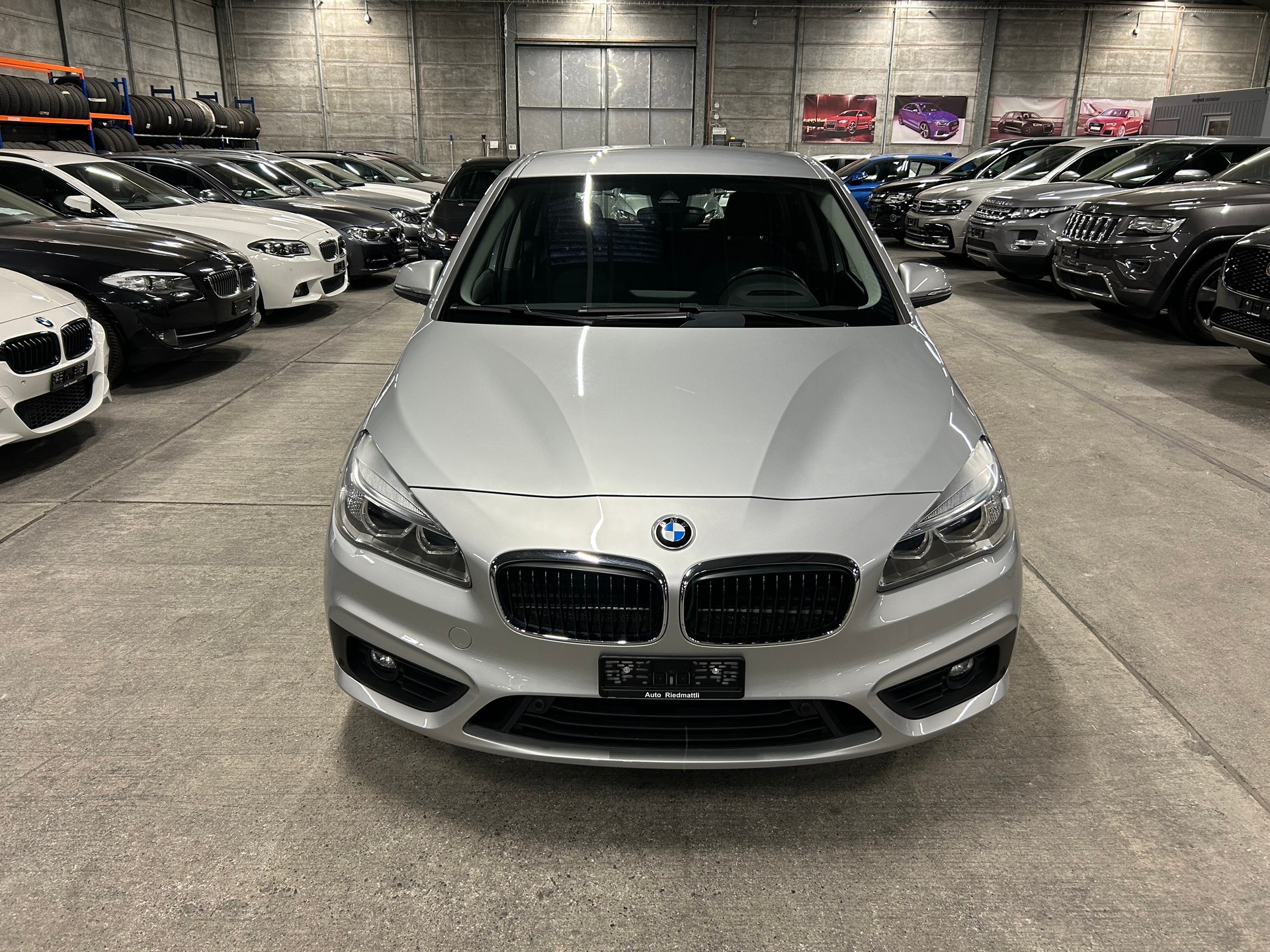 BMW 225i xDrive Active Tourer Steptronic-image-7
