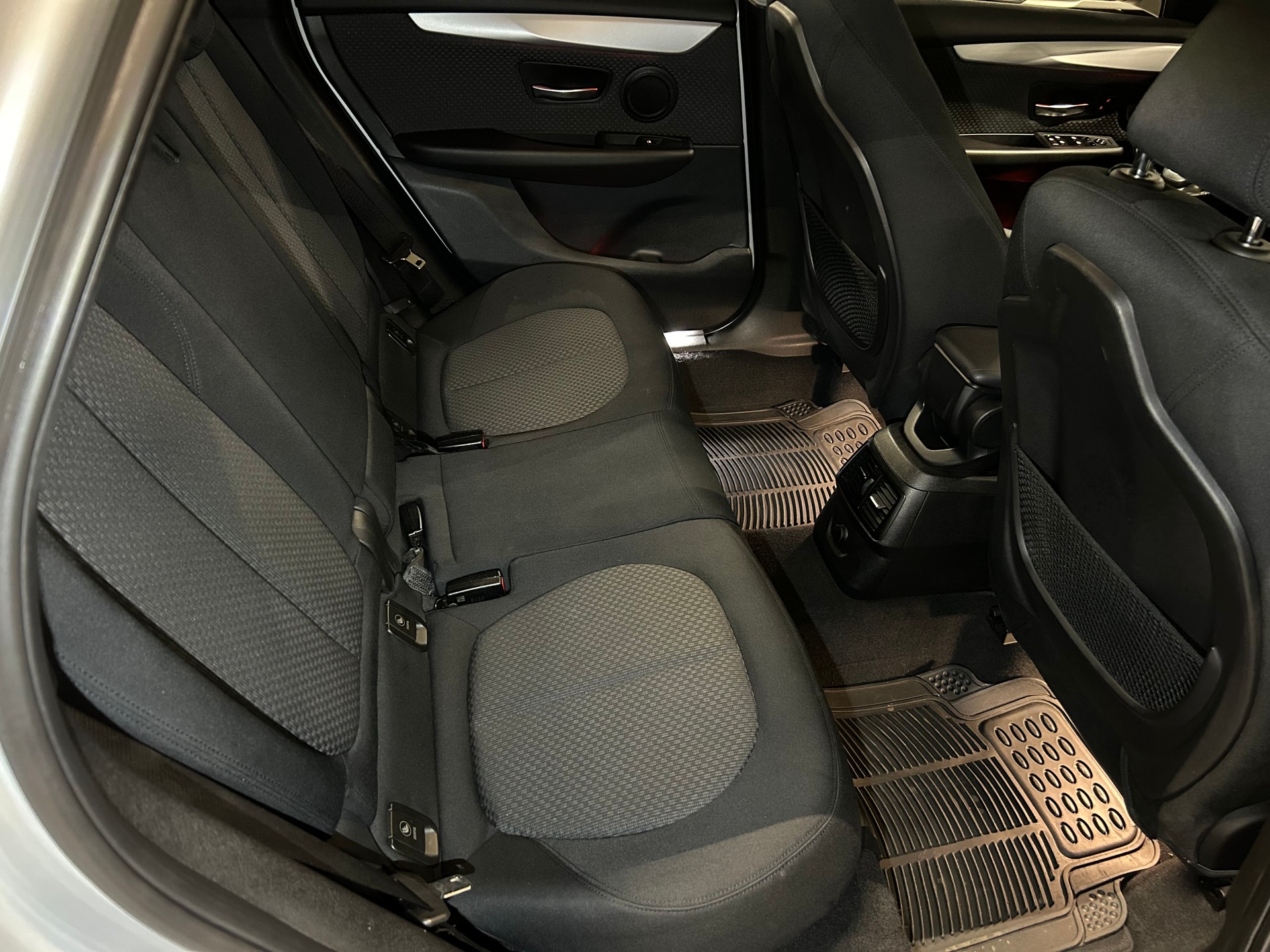 BMW 225i xDrive Active Tourer Steptronic-image-14