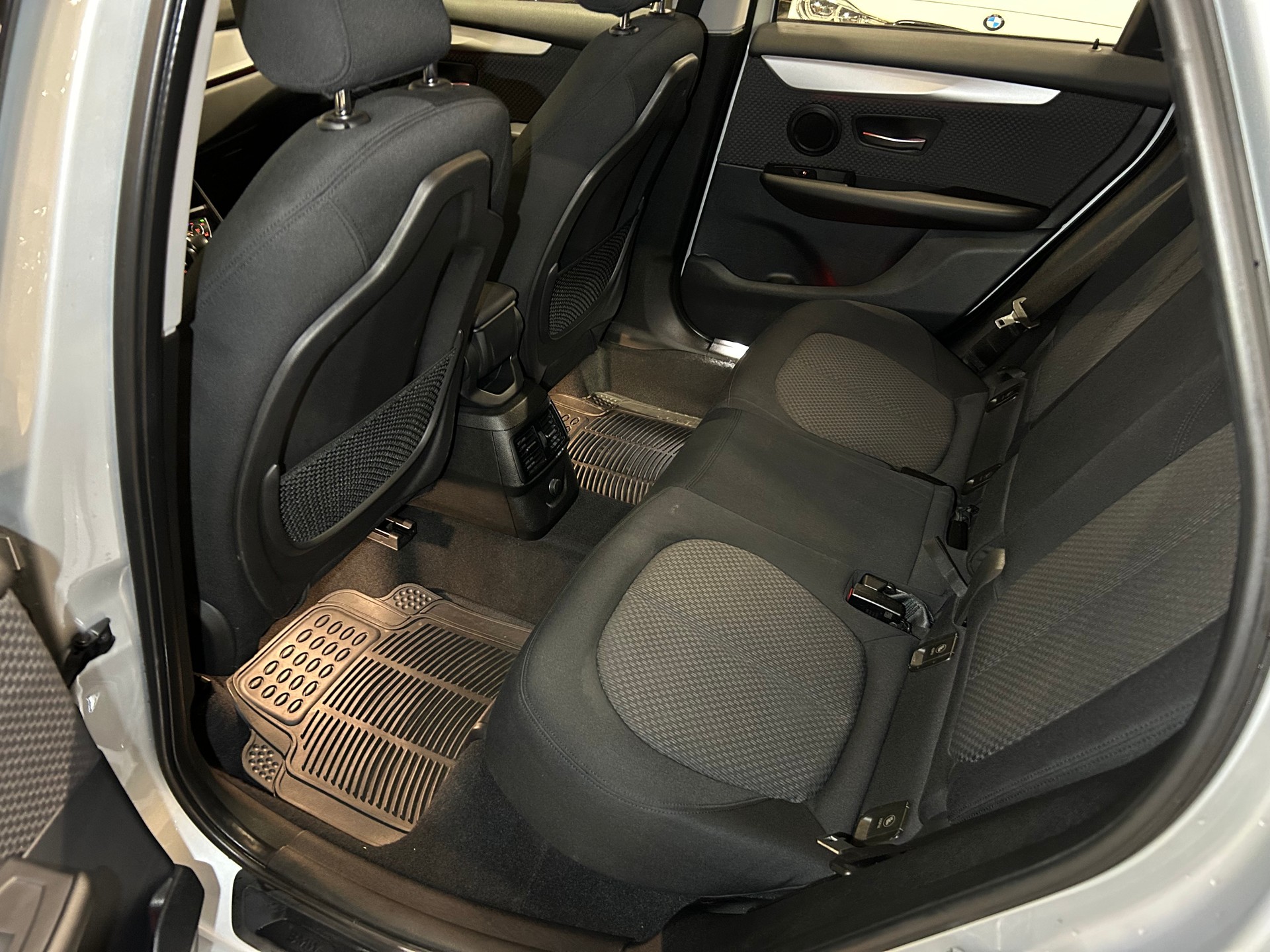 BMW 225i xDrive Active Tourer Steptronic-image-12