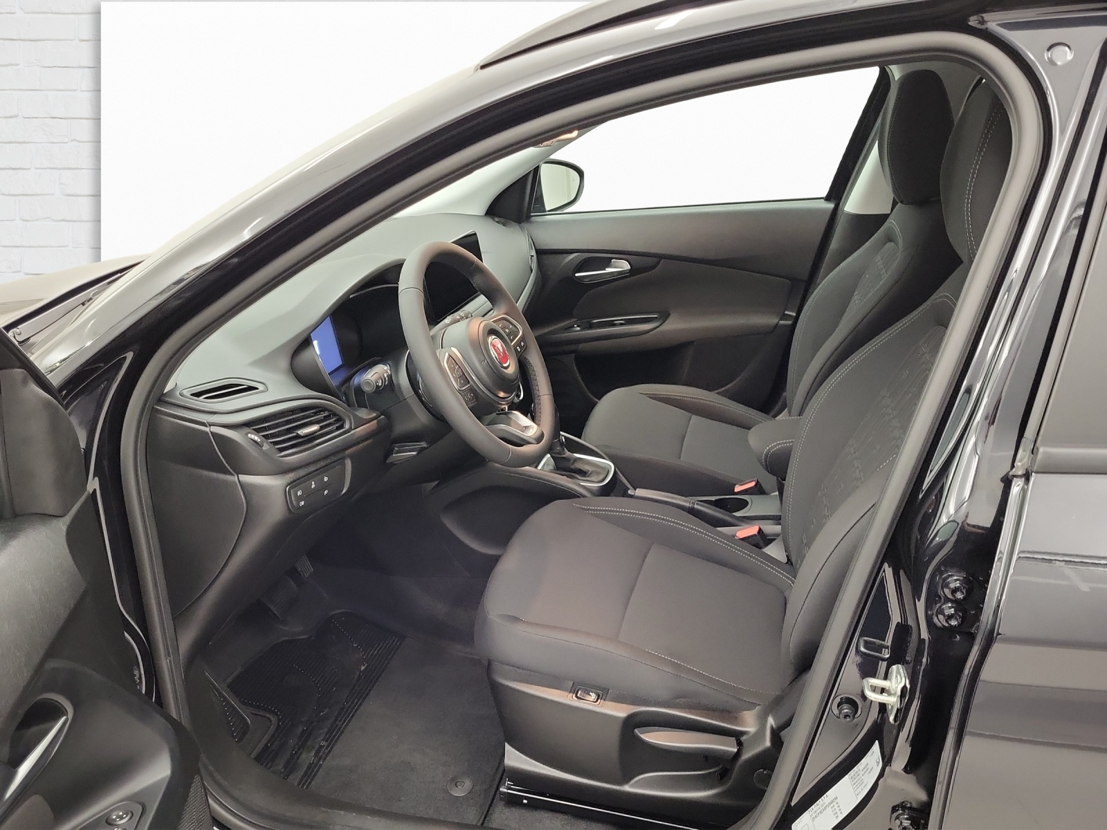 FIAT Tipo SW 1.5 Hybrid Swiss Edition-image-6