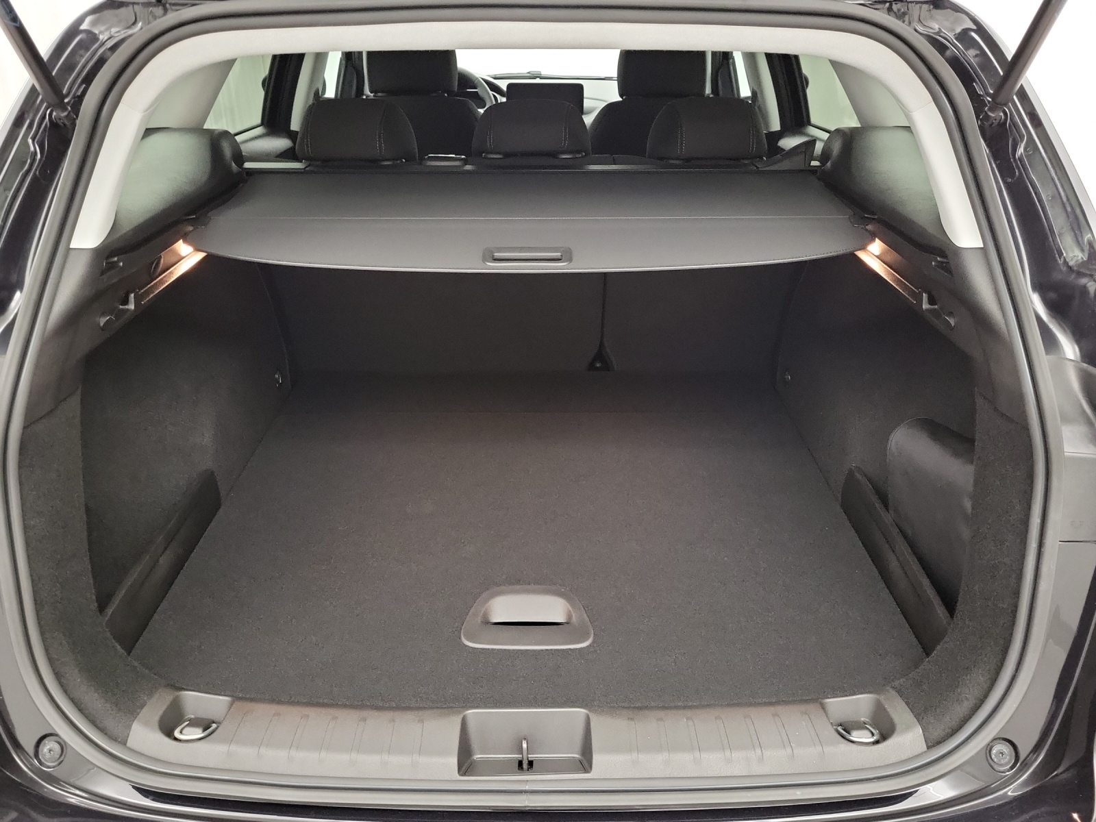 FIAT Tipo SW 1.5 Hybrid Swiss Edition-image-10