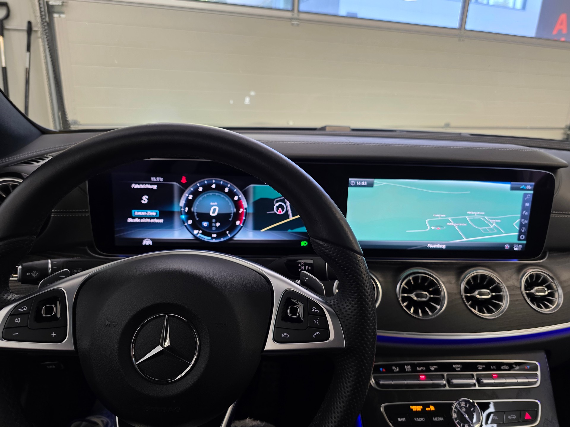 MERCEDES-BENZ E 400 Coupé AMG Line 4 Matic 9G-Tronic-image-6