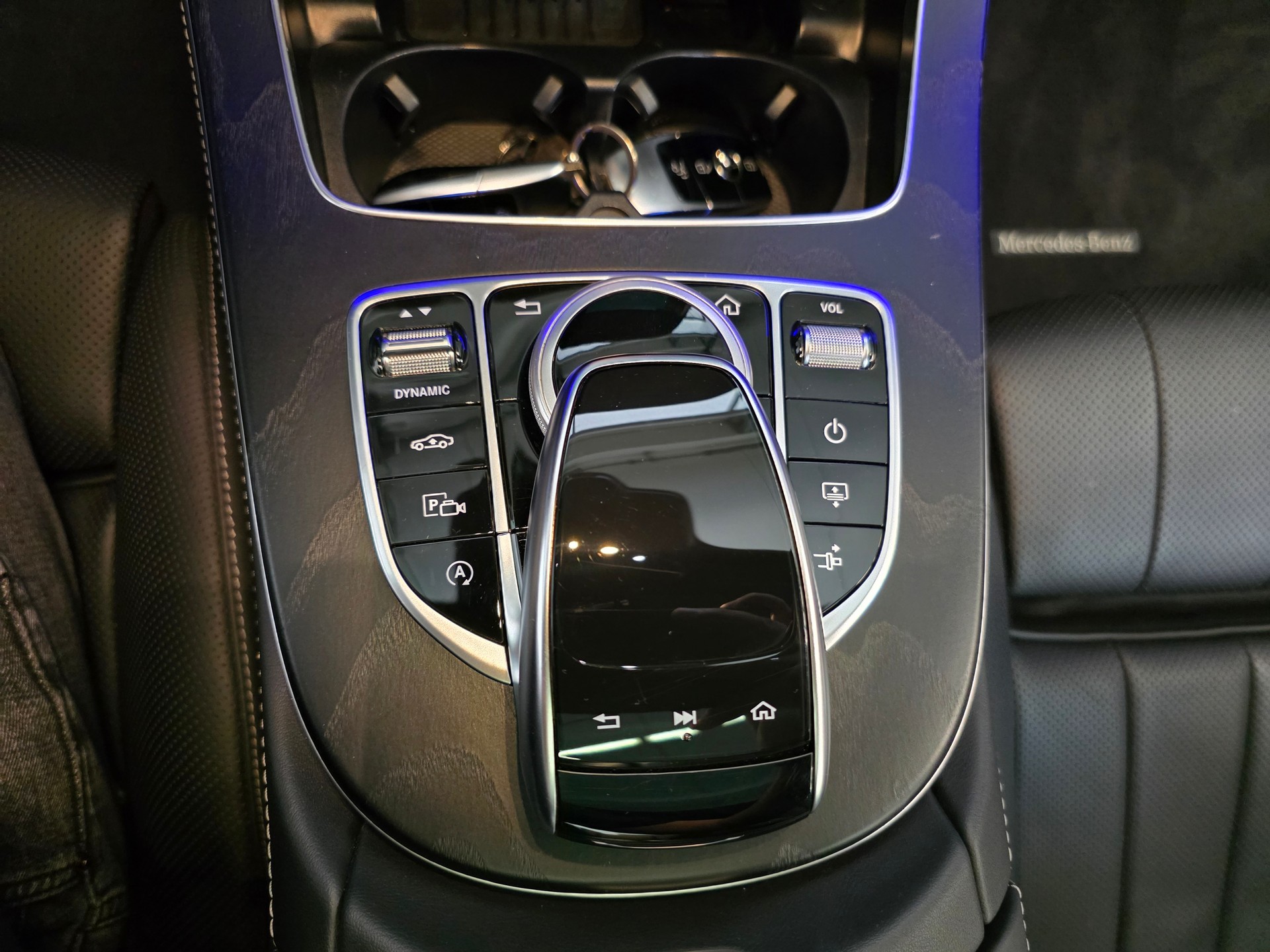 MERCEDES-BENZ E 400 Coupé AMG Line 4 Matic 9G-Tronic-image-13