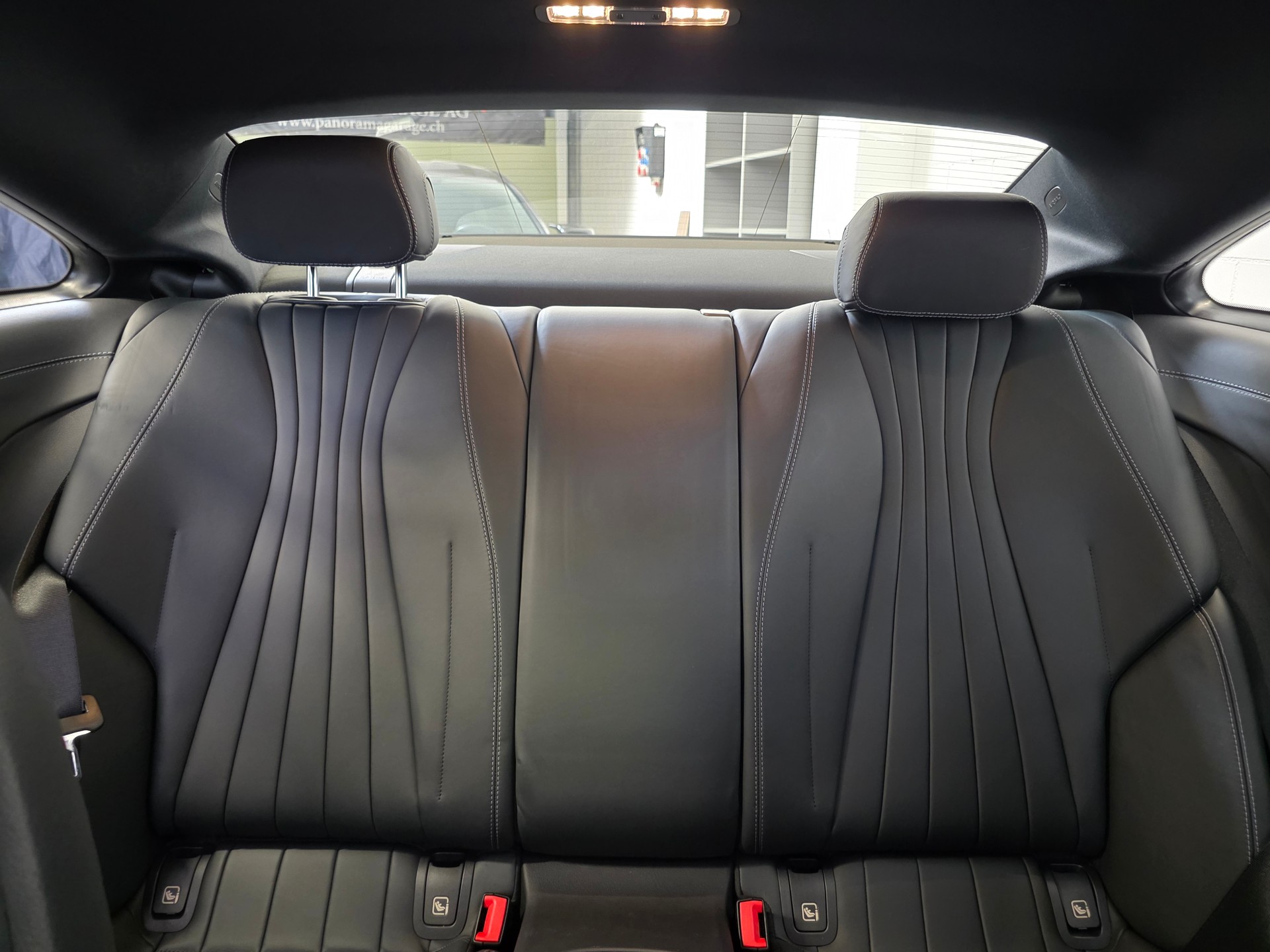 MERCEDES-BENZ E 400 Coupé AMG Line 4 Matic 9G-Tronic-image-18