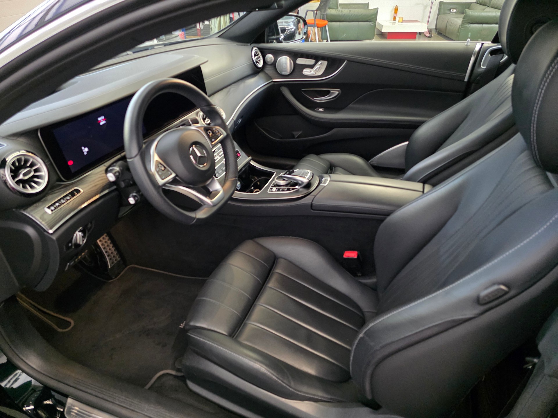 MERCEDES-BENZ E 400 Coupé AMG Line 4 Matic 9G-Tronic-image-3