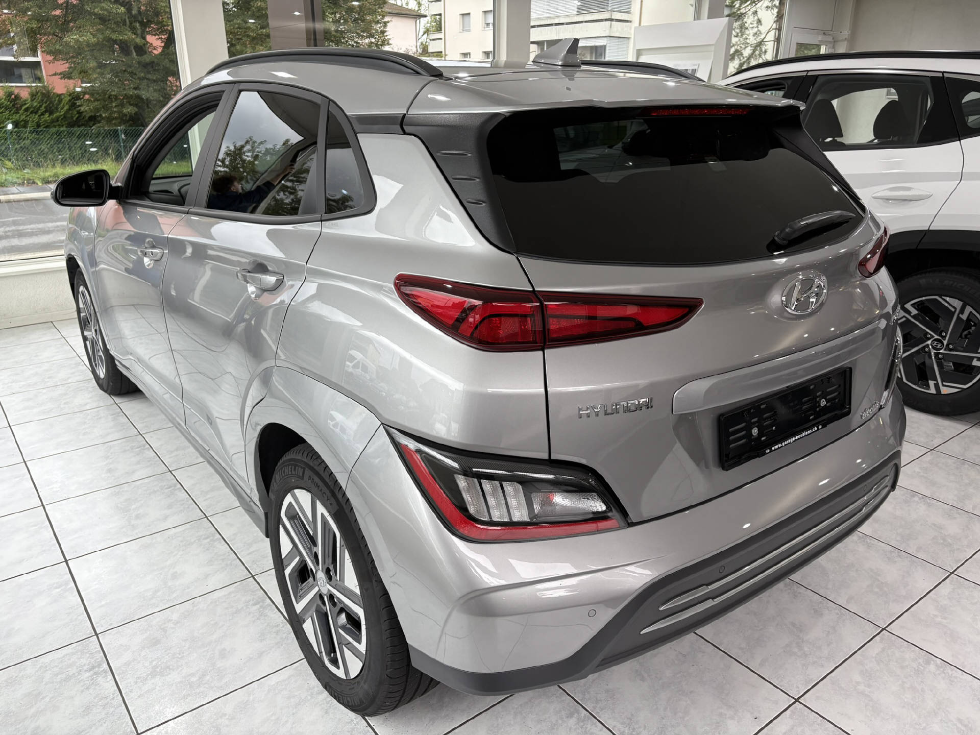 HYUNDAI Kona Electric Amplia-image-1