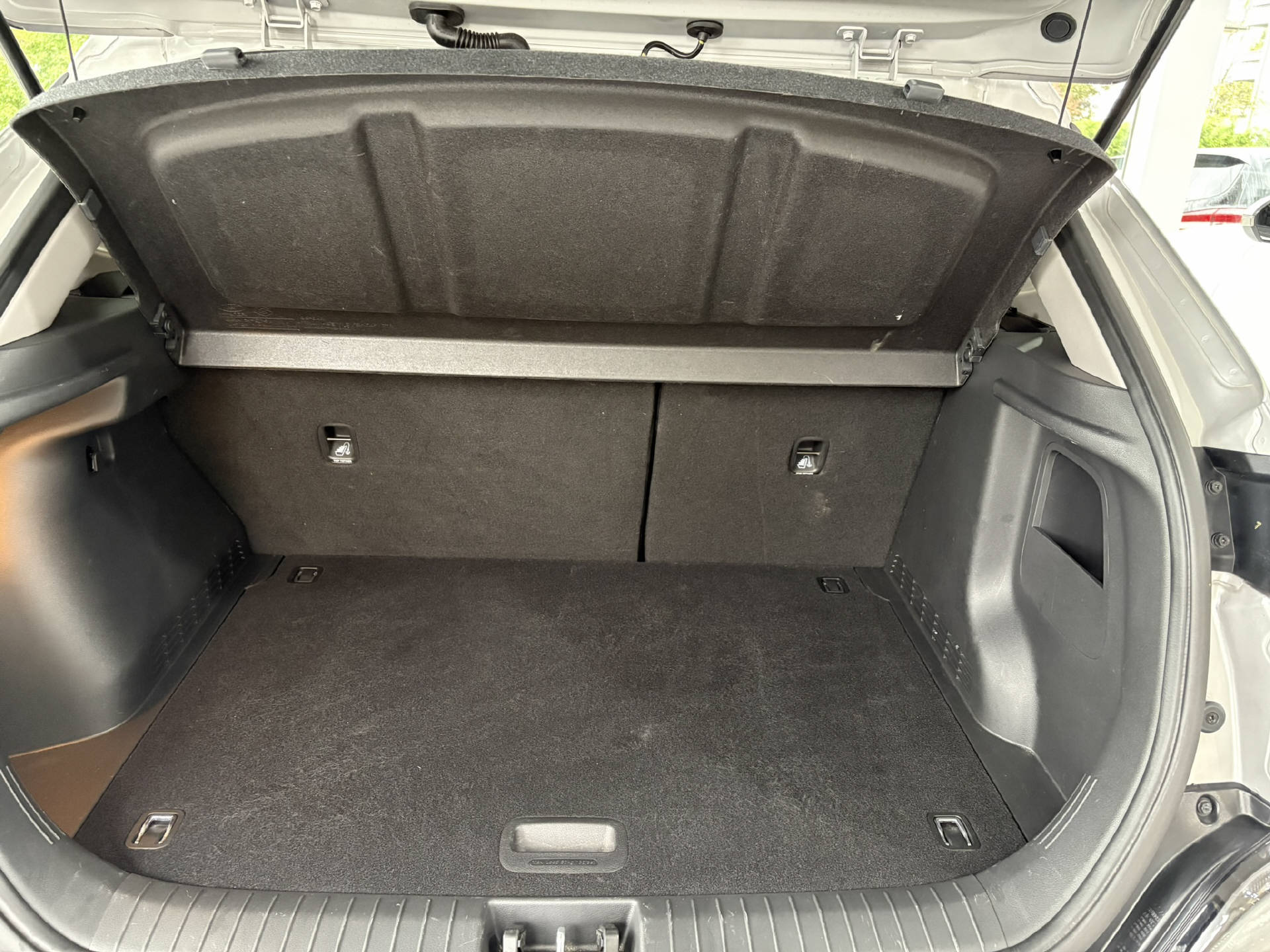 HYUNDAI Kona Electric Amplia-image-8