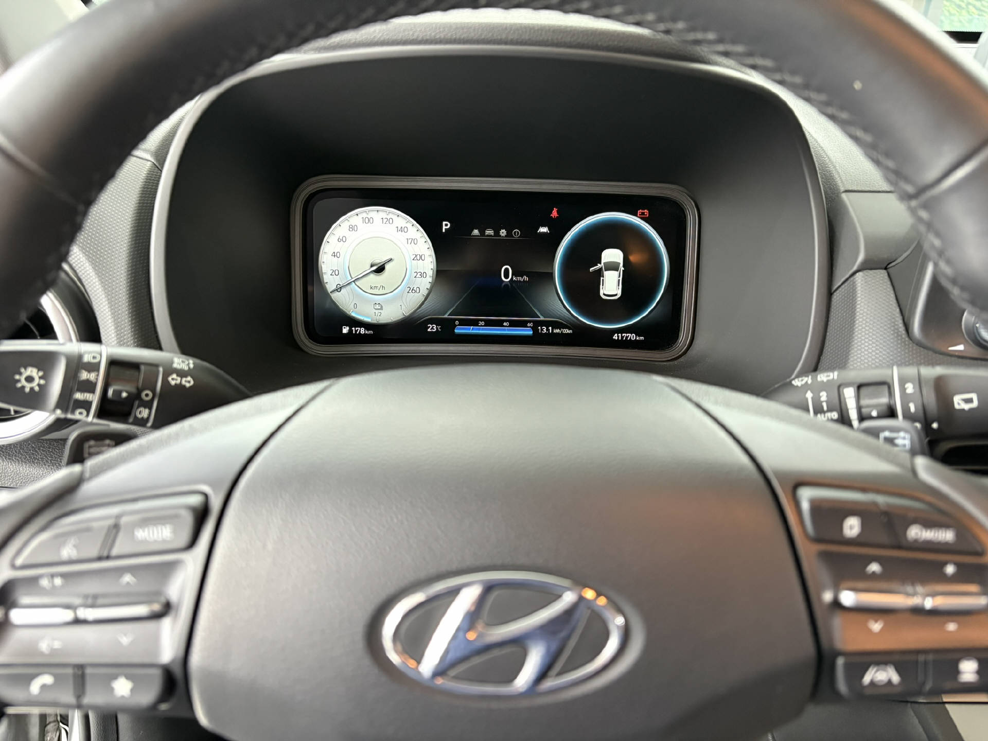 HYUNDAI Kona Electric Amplia-image-4