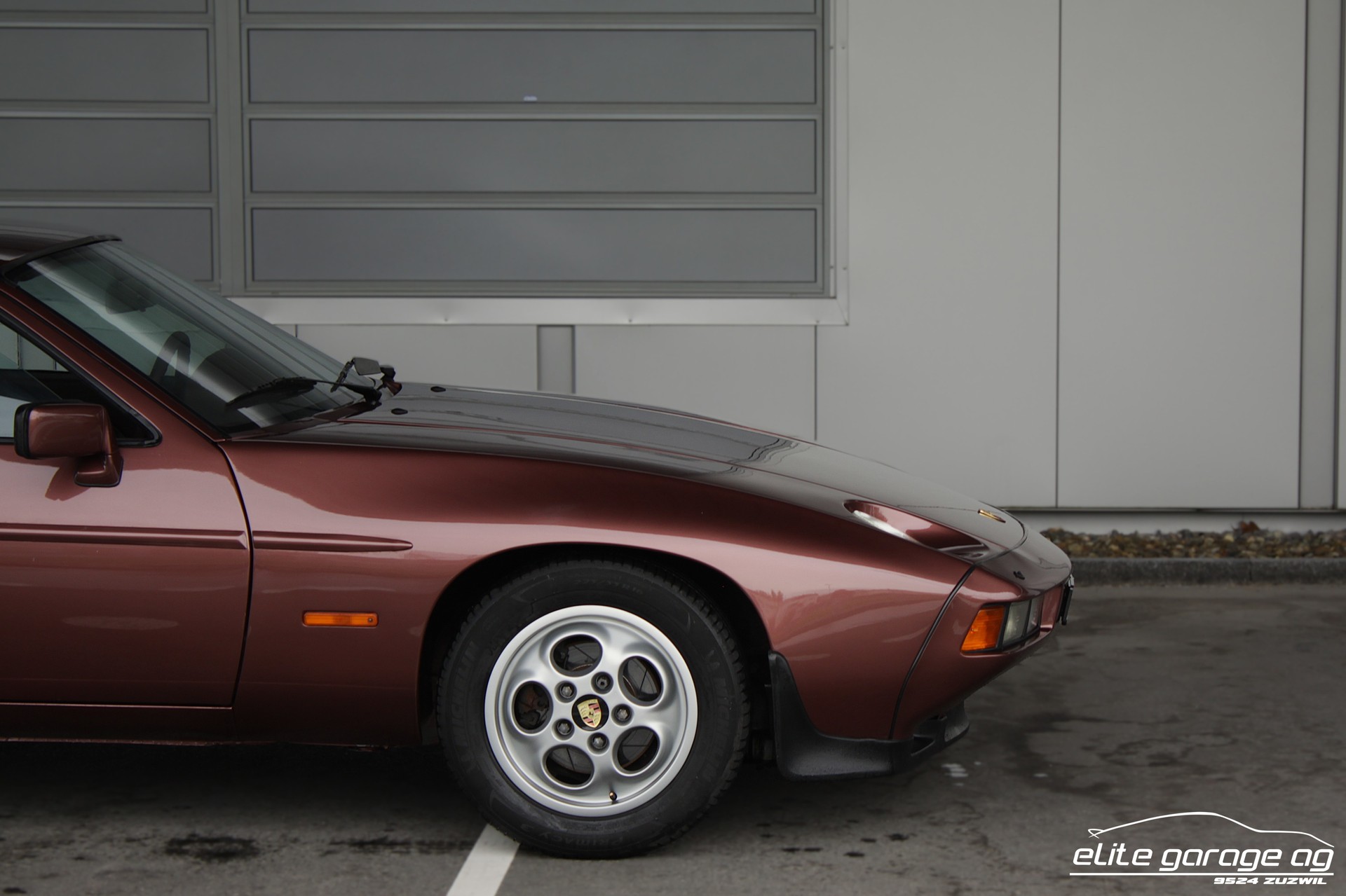 PORSCHE 928 S A-image-9