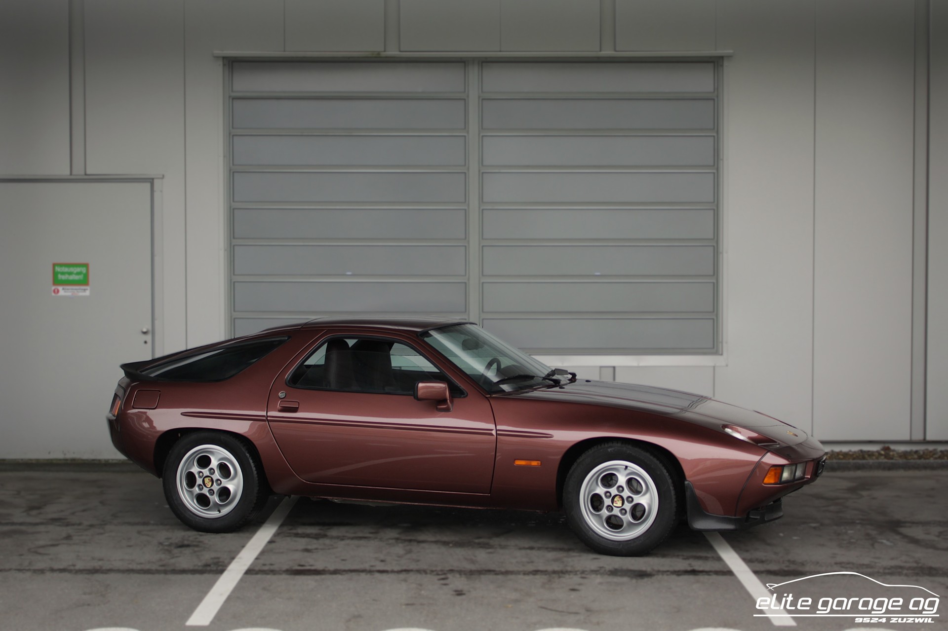 PORSCHE 928 S A-image-6