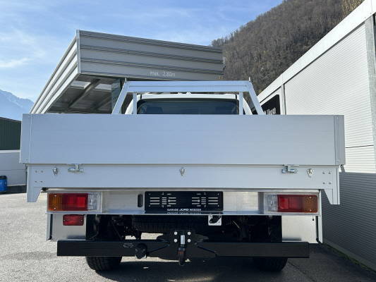 TOYOTA Hilux 2.8d Comf. DC 4x4-image-4