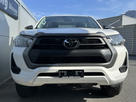TOYOTA Hilux 2.8d Comf. DC 4x4-image-1