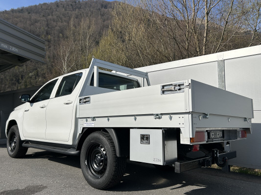 TOYOTA Hilux 2.8d Comf. DC 4x4-image-3