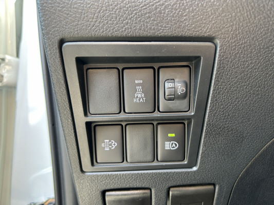 TOYOTA Hilux 2.8d Comf. DC 4x4-image-9