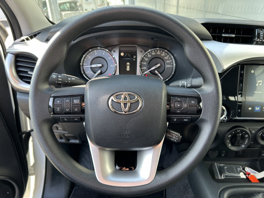 TOYOTA Hilux 2.8d Comf. DC 4x4-image-10