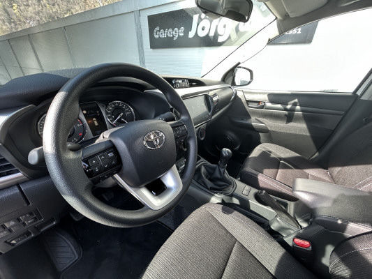 TOYOTA Hilux 2.8d Comf. DC 4x4-image-8
