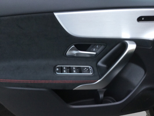 MERCEDES-BENZ A 250 4Matic 8G-DCT-image-9