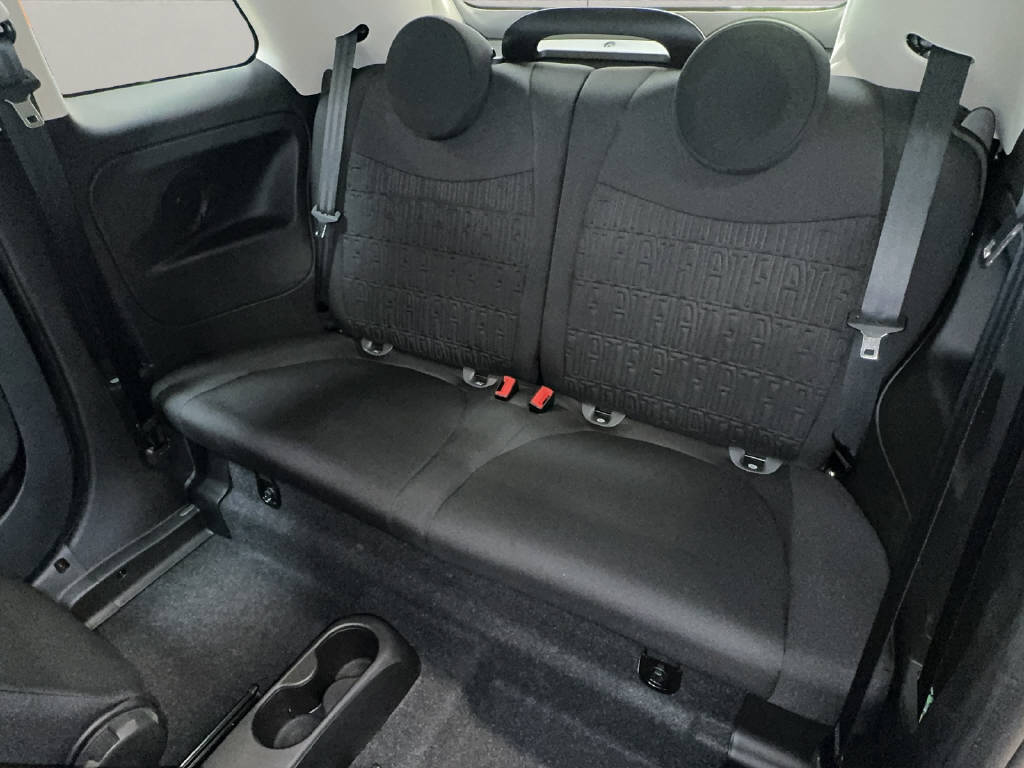 FIAT 500 C 1.0 Hybrid Lounge-image-11