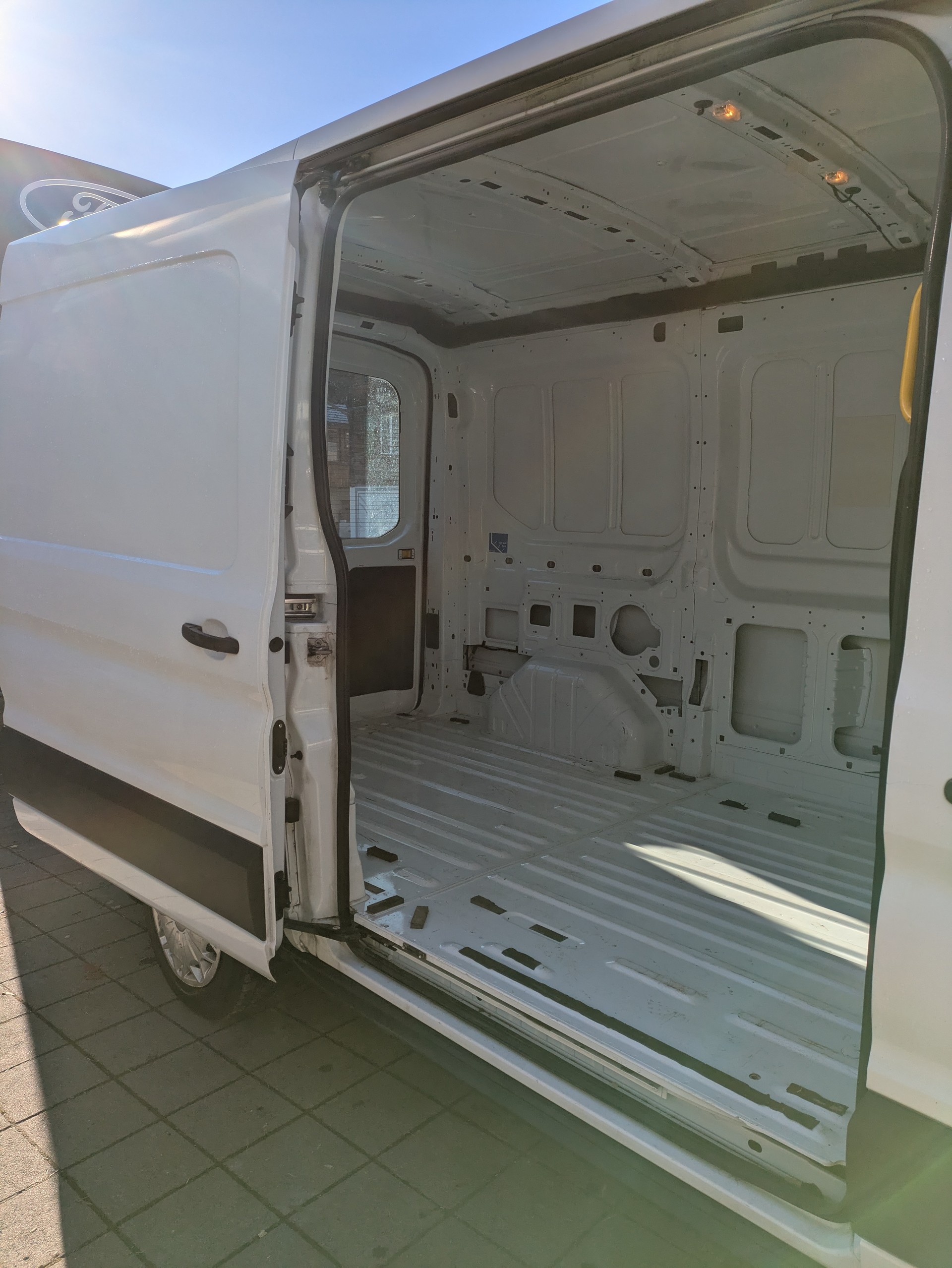 FORD Transit Van 310 L2H2 2.2 TDCi 125 Trend-image-7