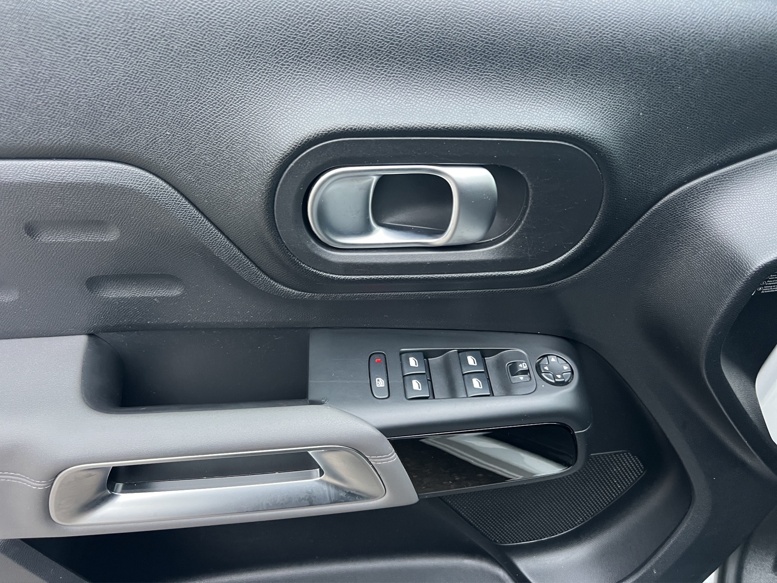 CITROEN C5 Aircross 2.0 BlueHD Shine EAT8-image-9