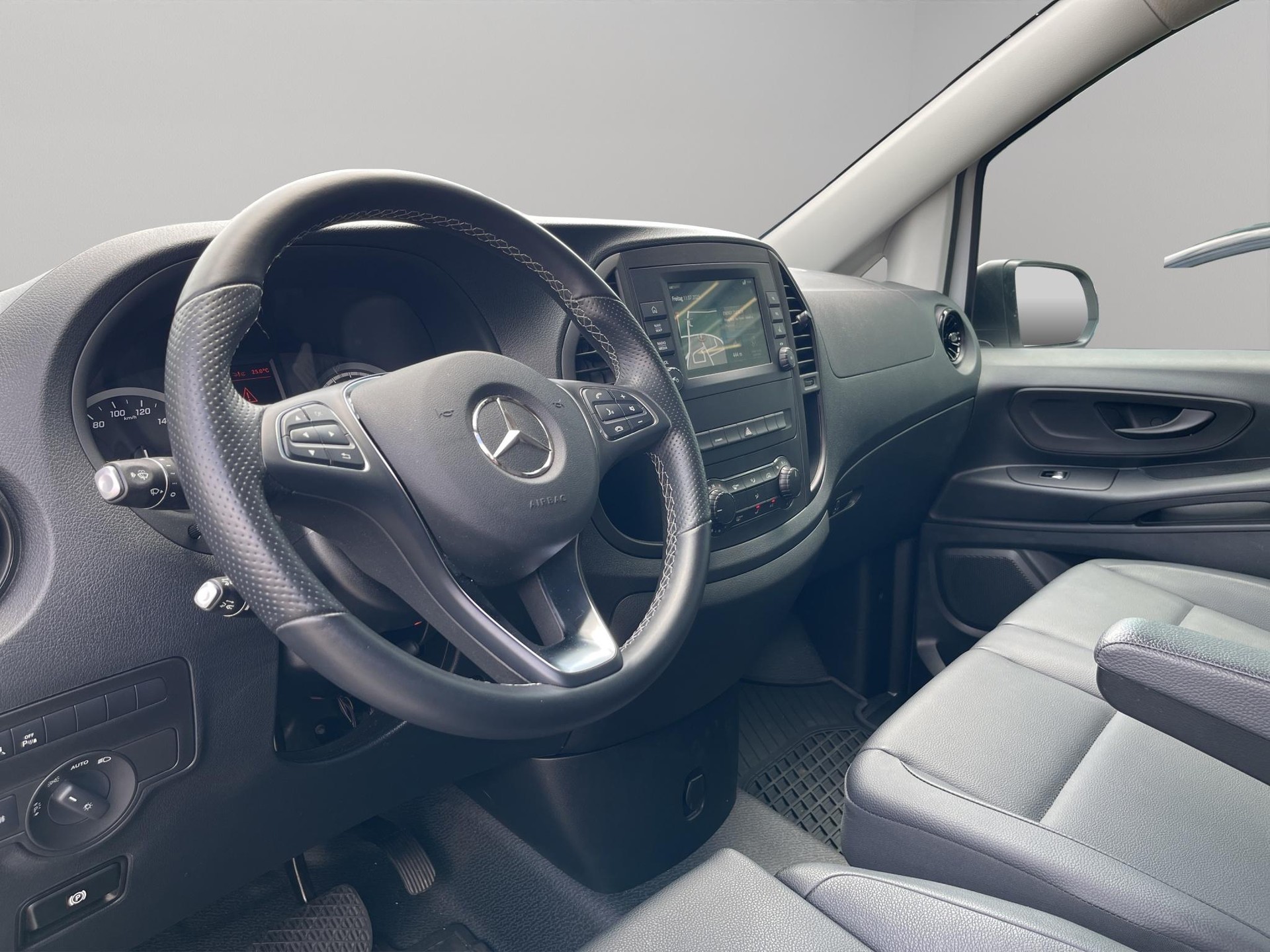 MERCEDES-BENZ eVito 112 Kaw. L 60 kWh-image-8