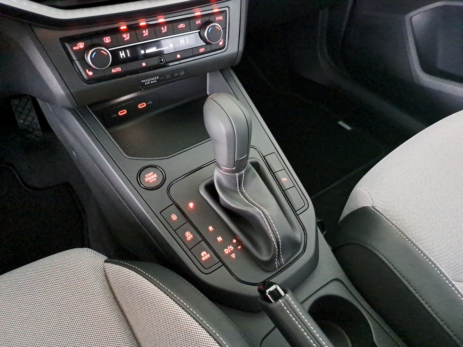SEAT Ibiza 1.0 EcoTSI Move FR DSG-image-12