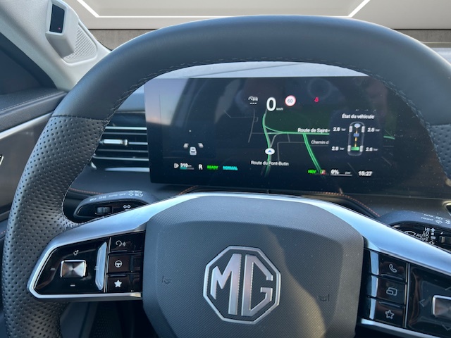 MG HS 1.5 T HEV Luxury-image-6